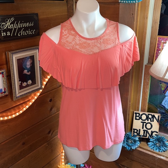 Corral cold shoulder lace top NWT gorgeous - Picture 3 of 8